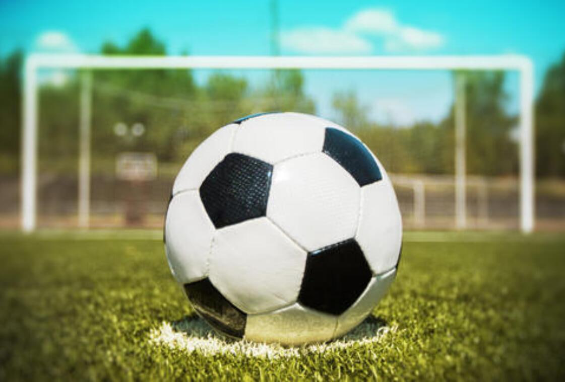 足球分析师使用捷报比分进行数据分析